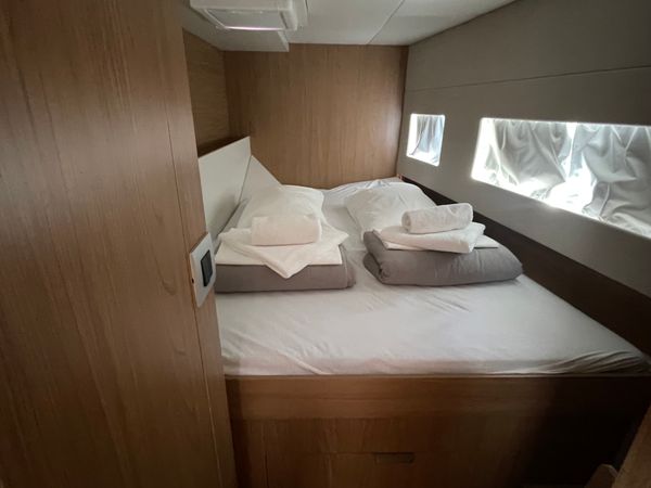 Bali Catsmart | First Flirt