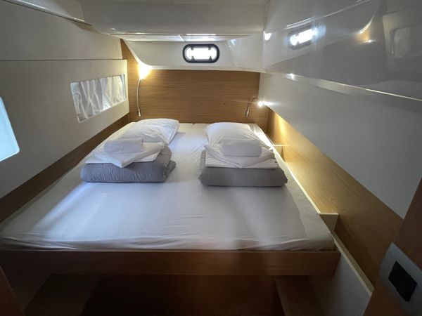 Bali Catsmart | First Flirt