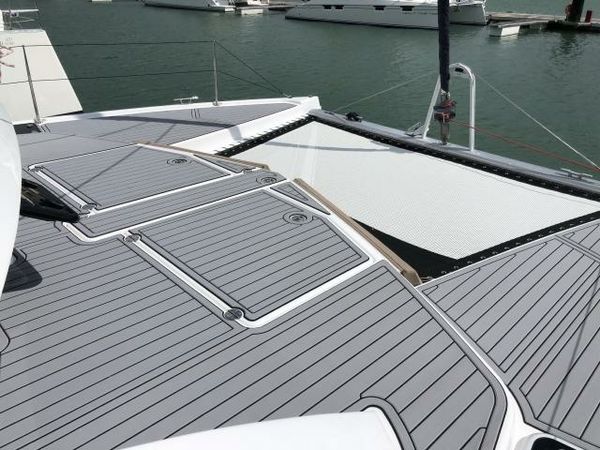 Leopard 384 | Salty Dogs