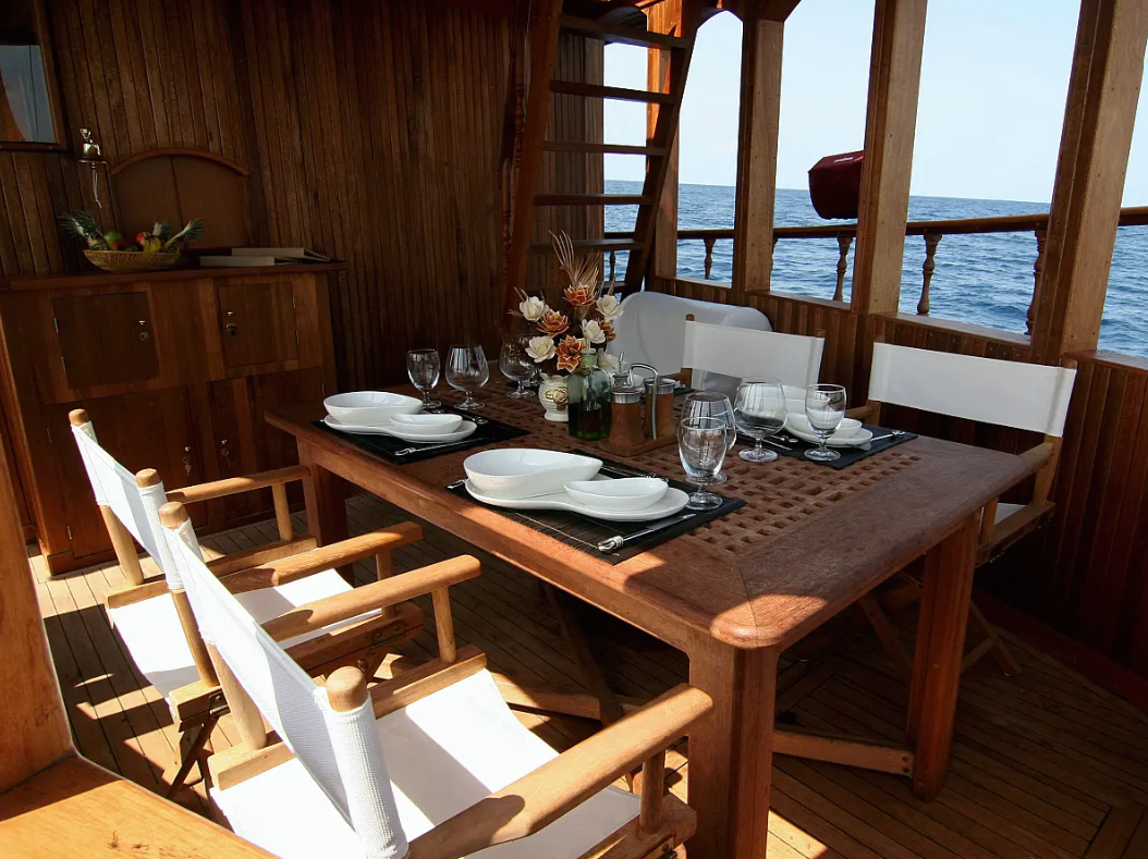 Custom Built 70 | Stella 1