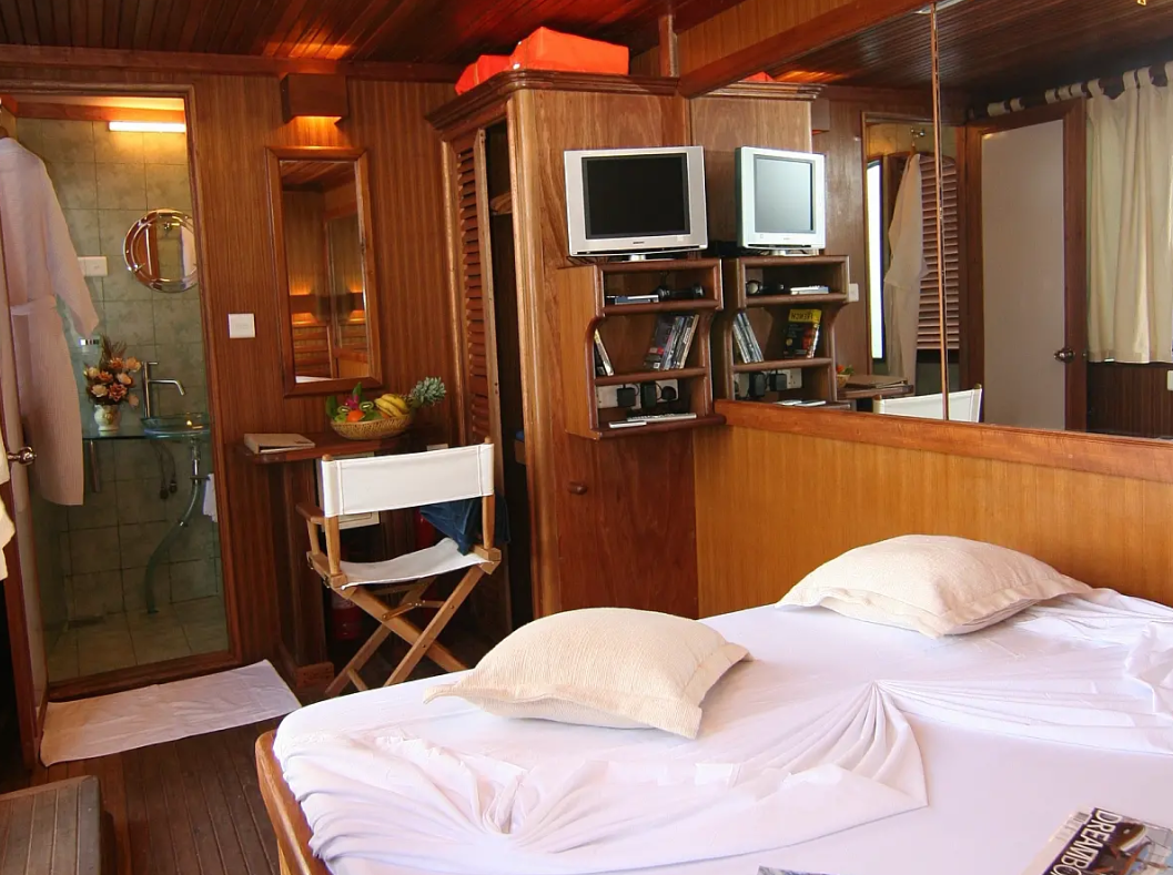 Custom Built 70 | Stella 1