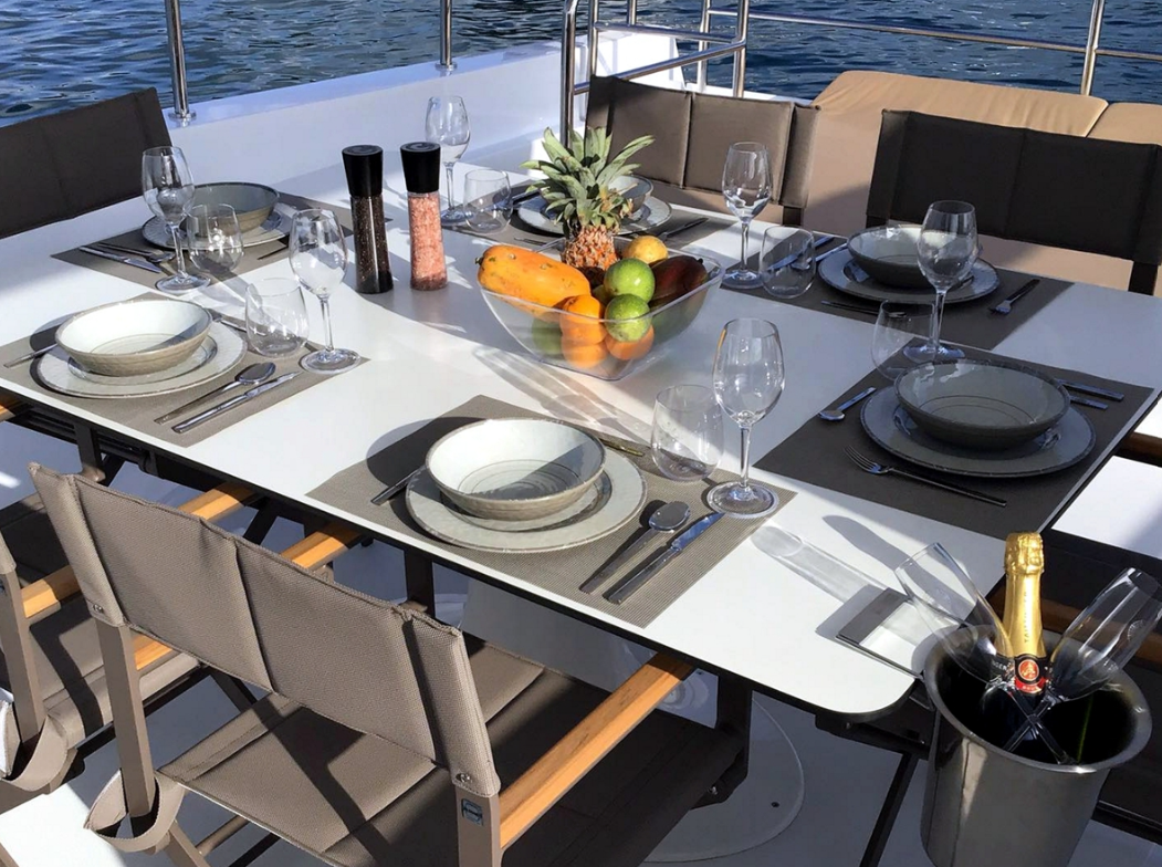 Overblue 54 | Over Reef