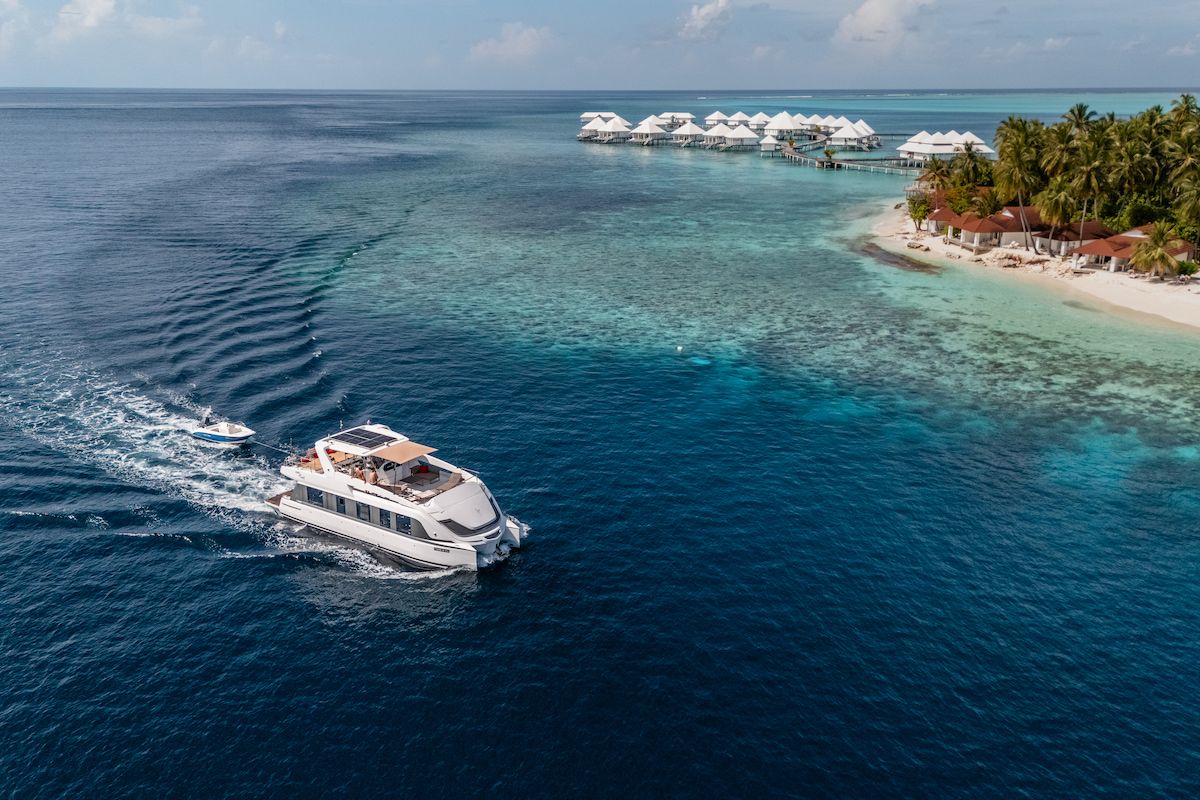 Overblue 54 | Over Reef