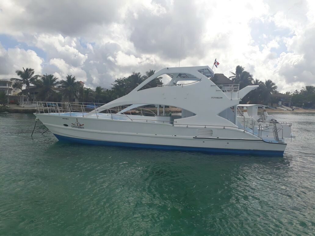 Custom Built 50 | Abierto 1