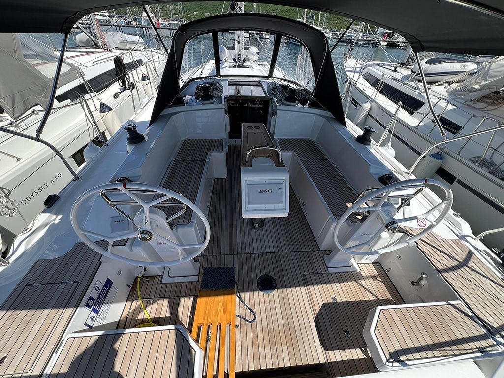 Bavaria C38 | Moya