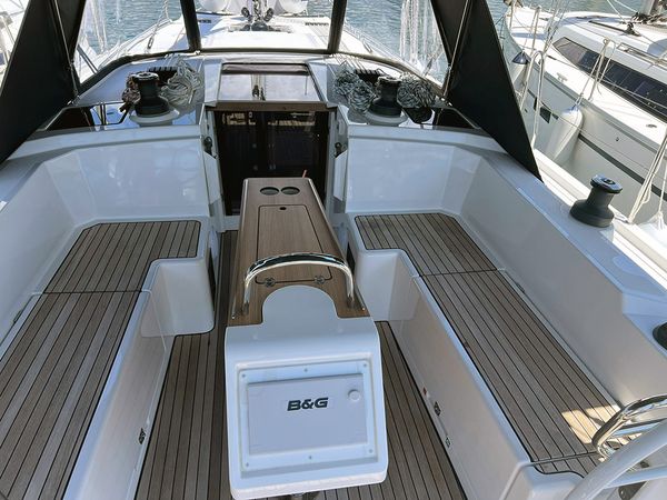 Bavaria C38 | Moya