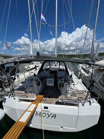 Bavaria C38 | Moya