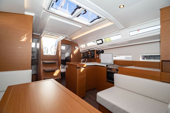 Jeanneau Sun Odyssey 410 | Sea Pearl