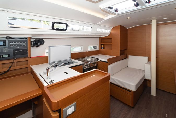 Jeanneau Sun Odyssey 410 | Sea Pearl