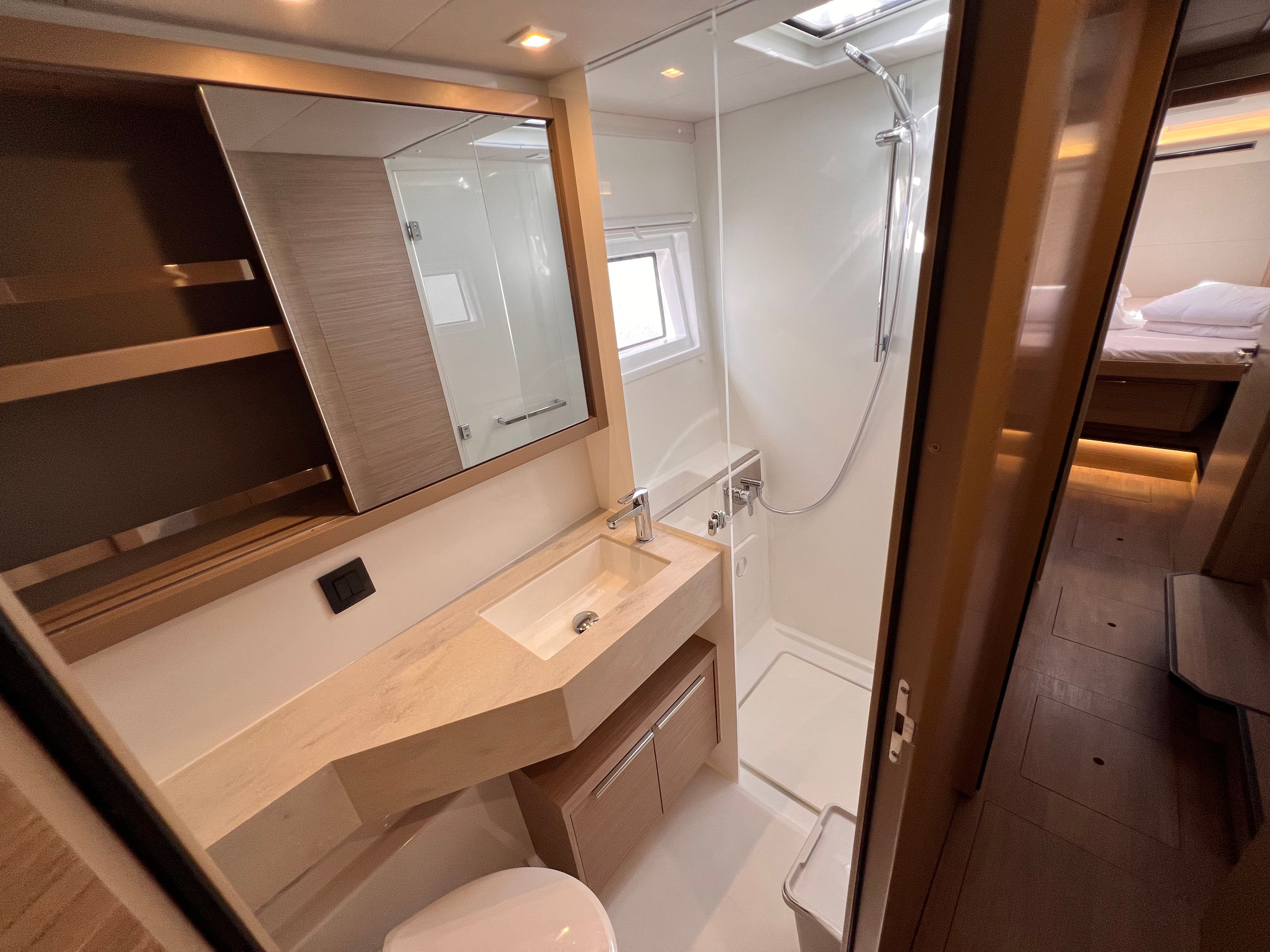 Lagoon 46 | Starfish