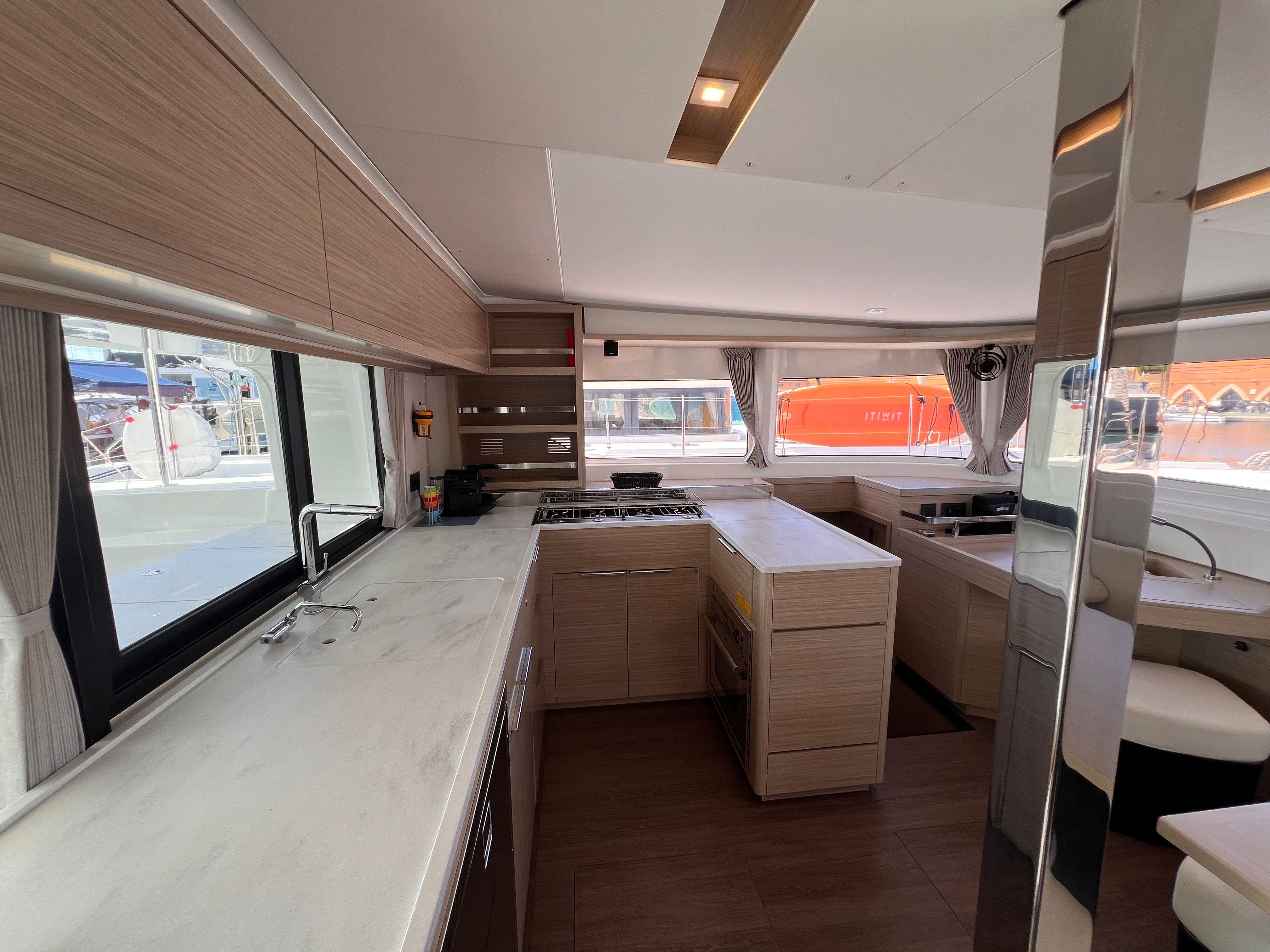 Lagoon 46 | Starfish