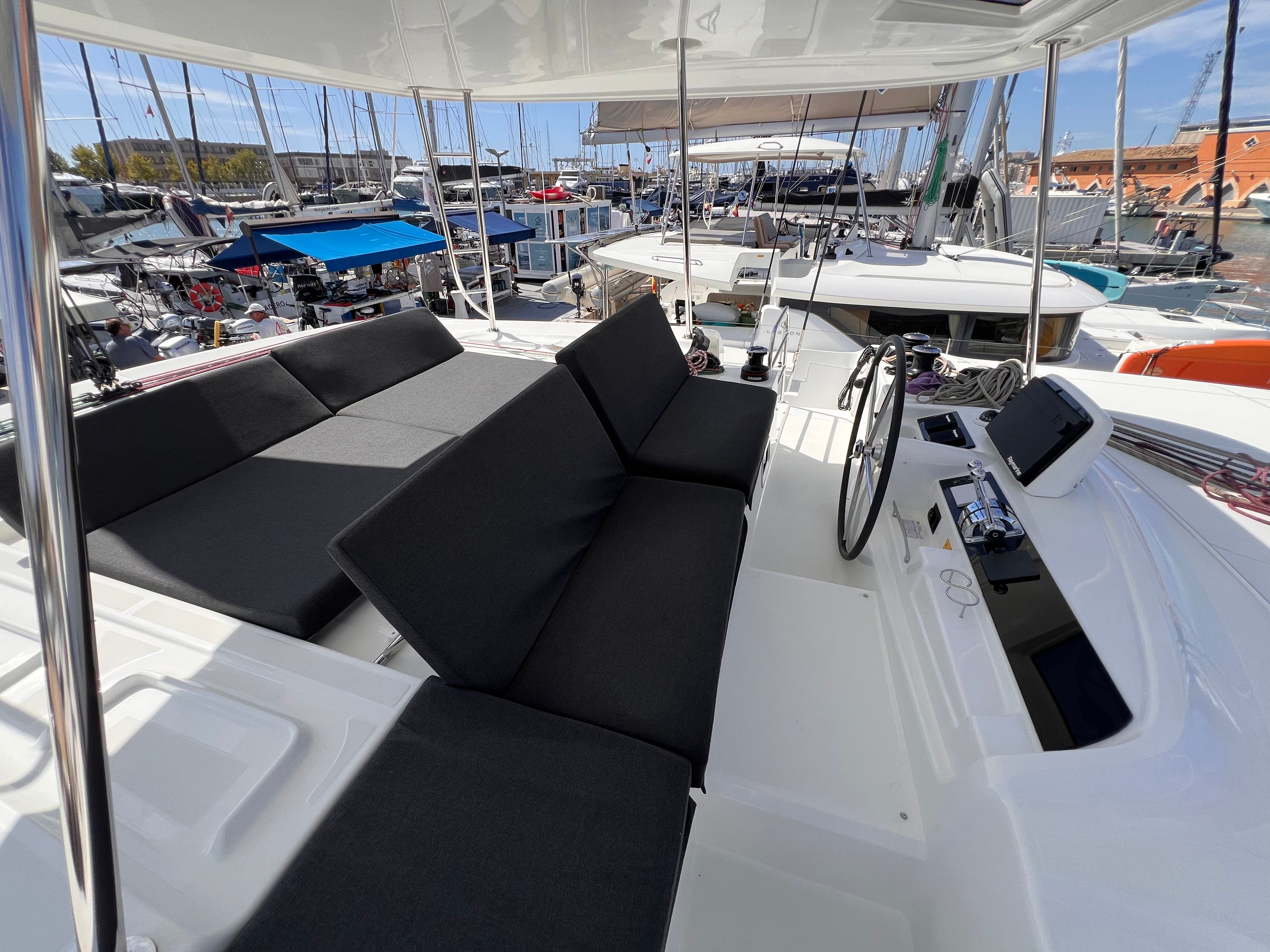 Lagoon 46 | Starfish