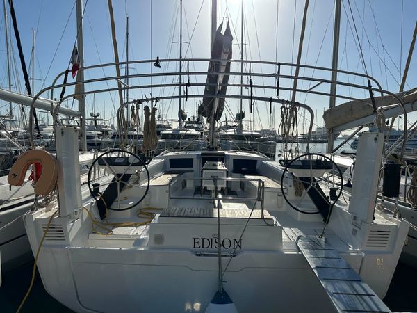 Dufour 530 Smart Electric | Edison