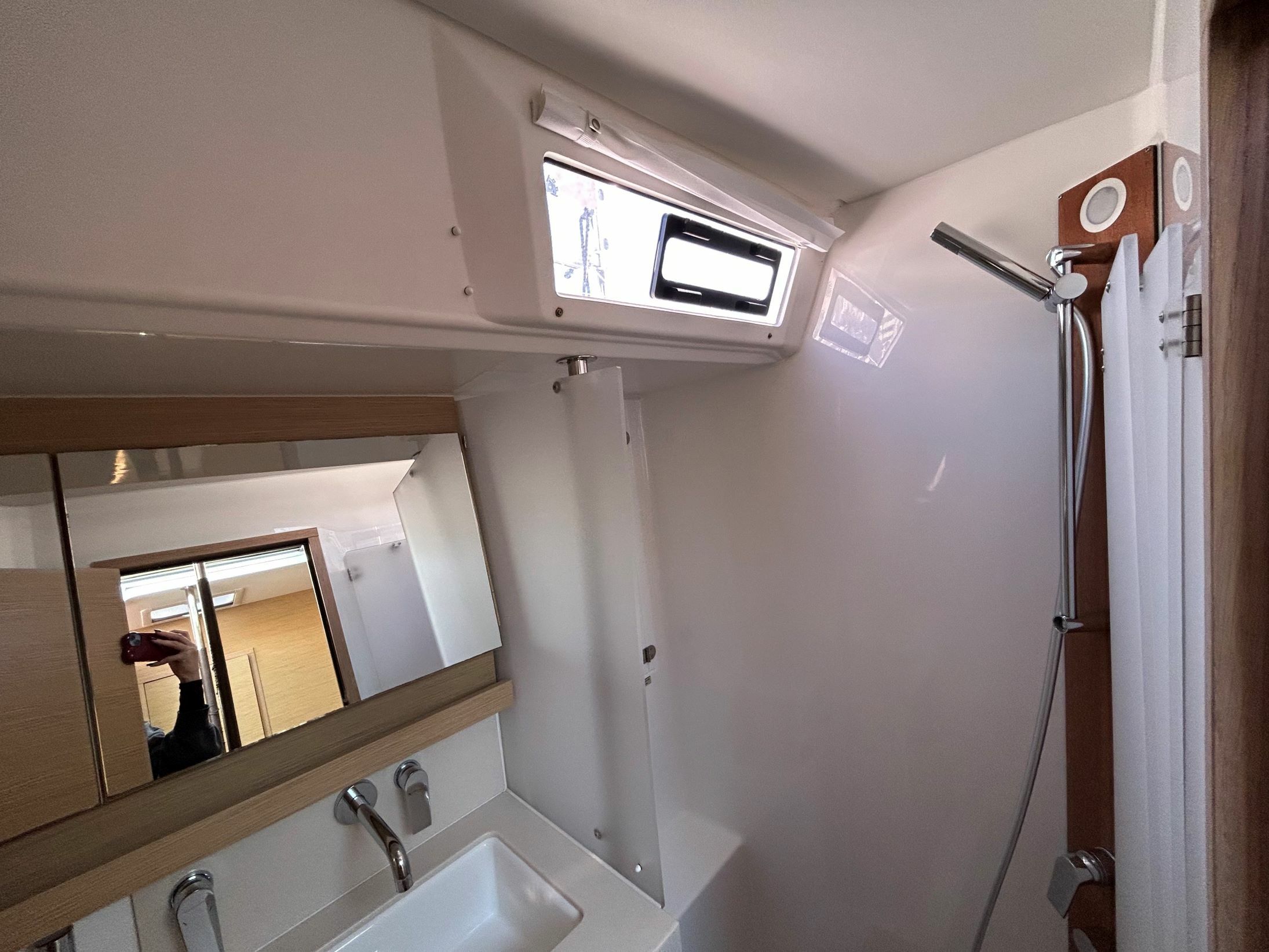 Dufour 530 Smart Electric | Edison