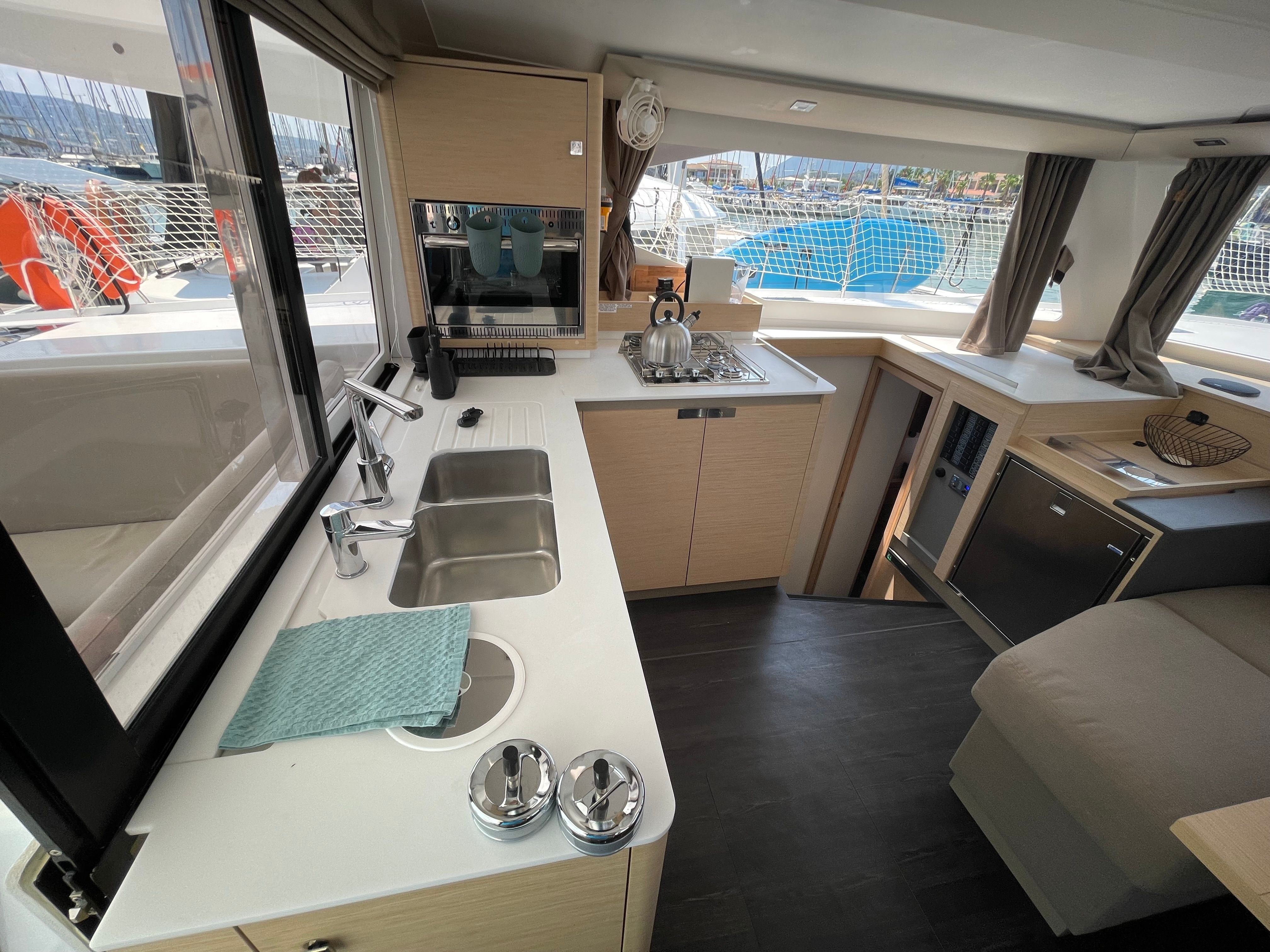Fountaine Pajot Isla 40 | Nona