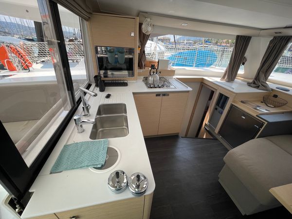 Fountaine Pajot Isla 40 | Nona