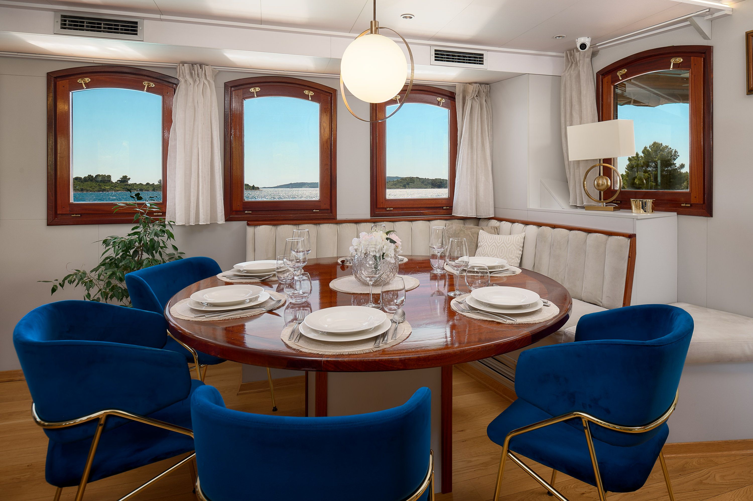 Custom Built 170 | Bellezza