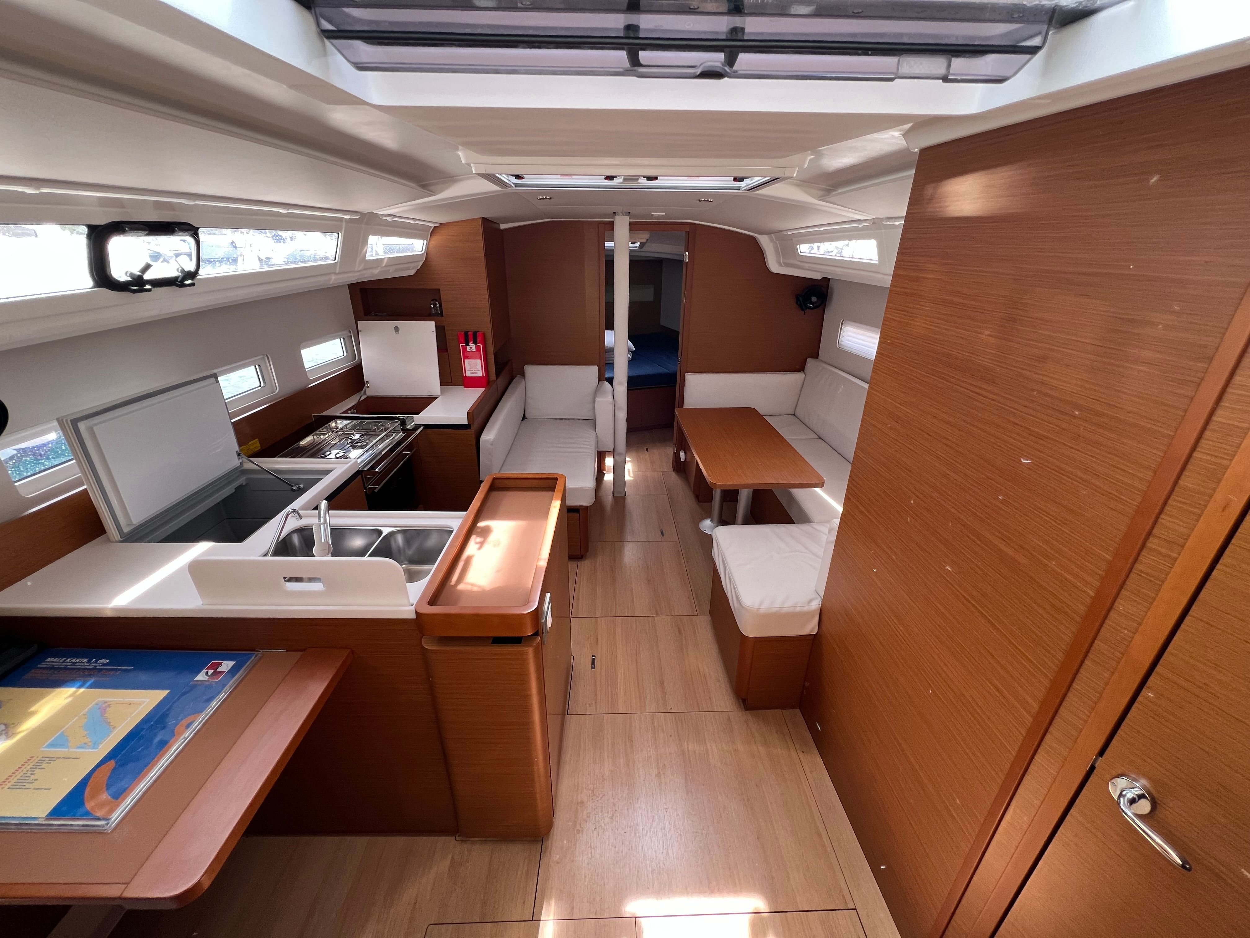 Jeanneau Sun Odyssey 410 | Oskar