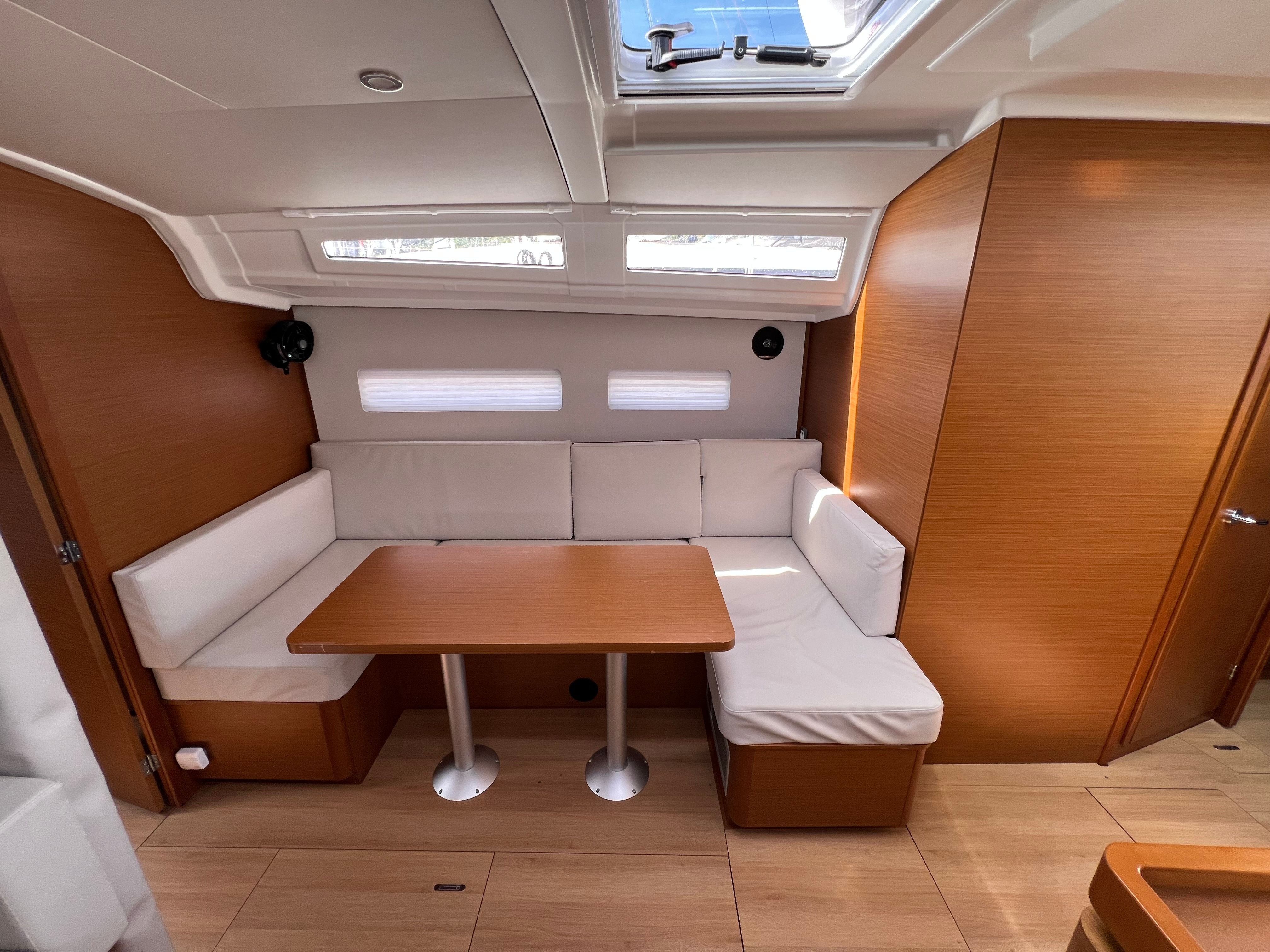 Jeanneau Sun Odyssey 410 | Oskar