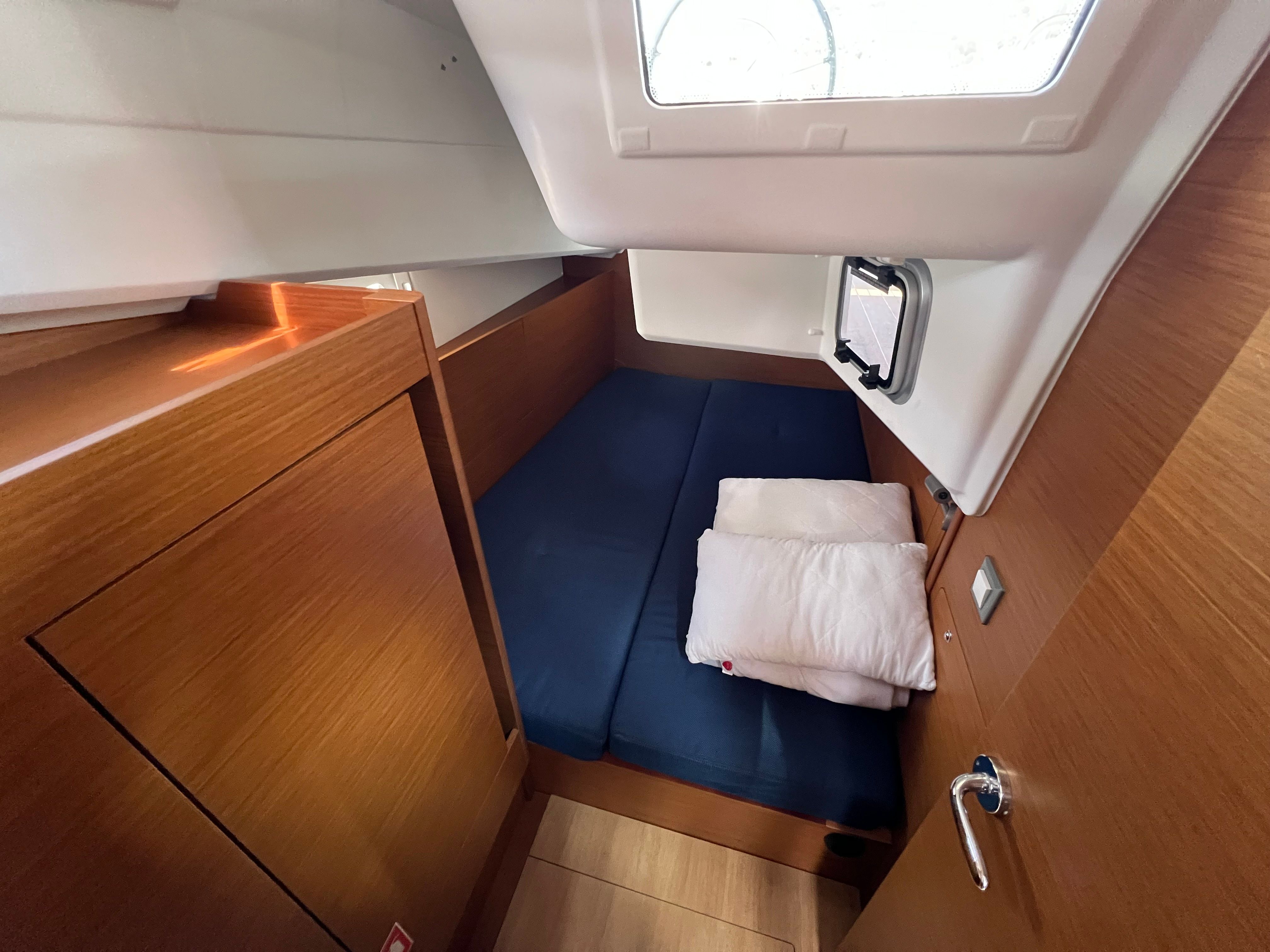 Jeanneau Sun Odyssey 410 | Oskar