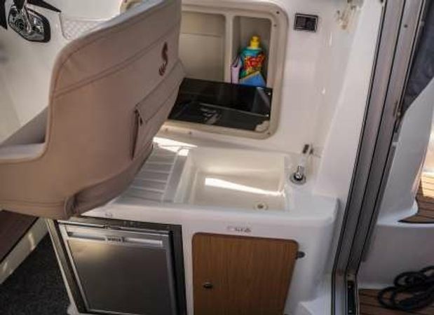 Beneteau Antares 780 | 15