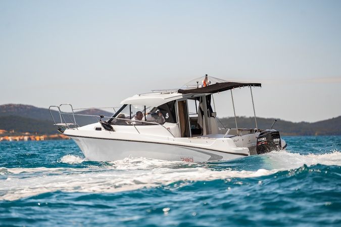 Beneteau Antares 780 | 15
