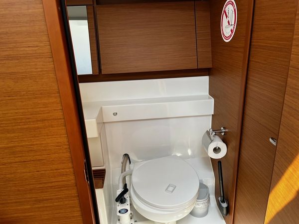 Jeanneau Sun Odyssey 440 | Leona