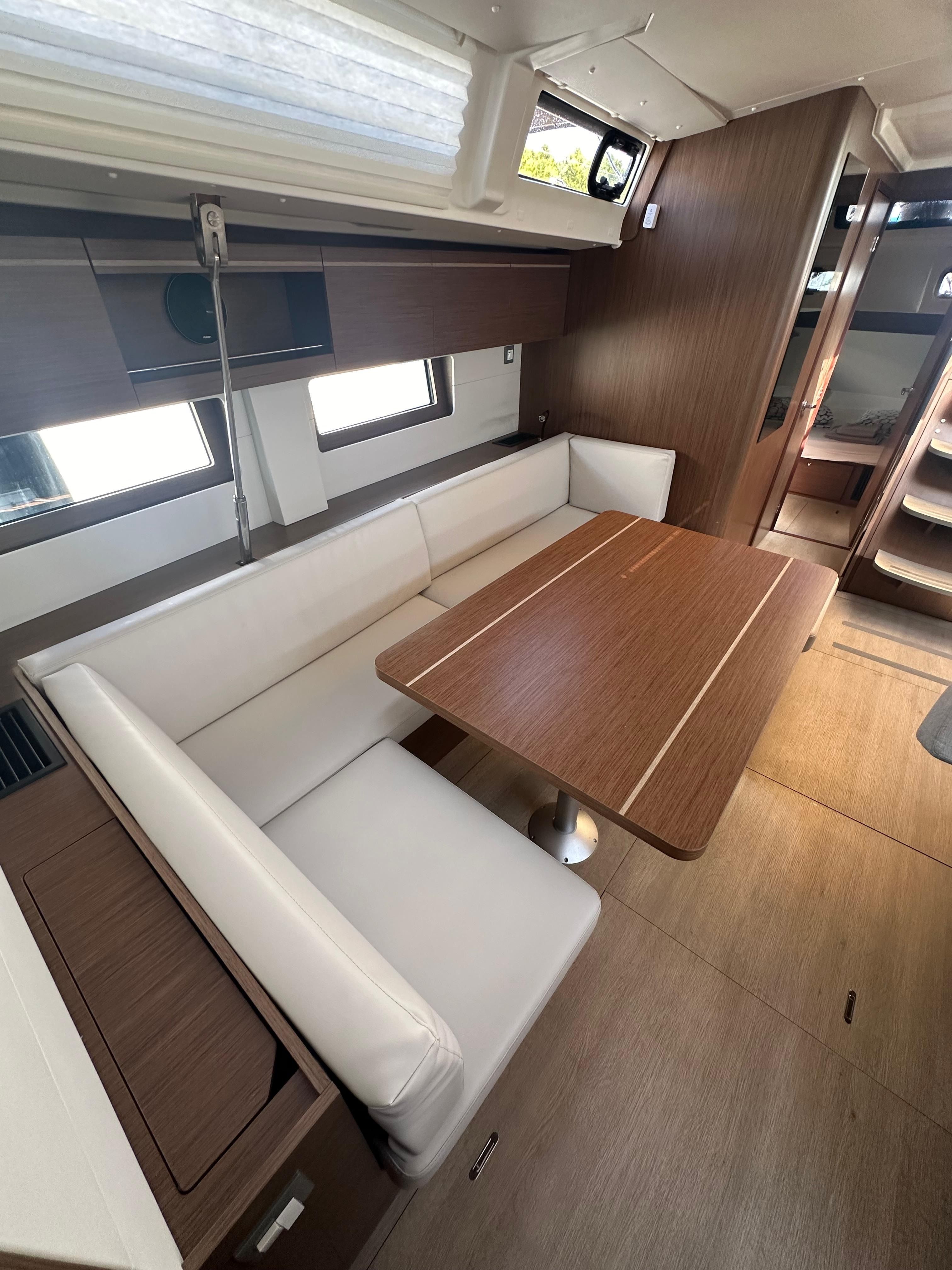 Beneteau Oceanis 51.1 | Dune