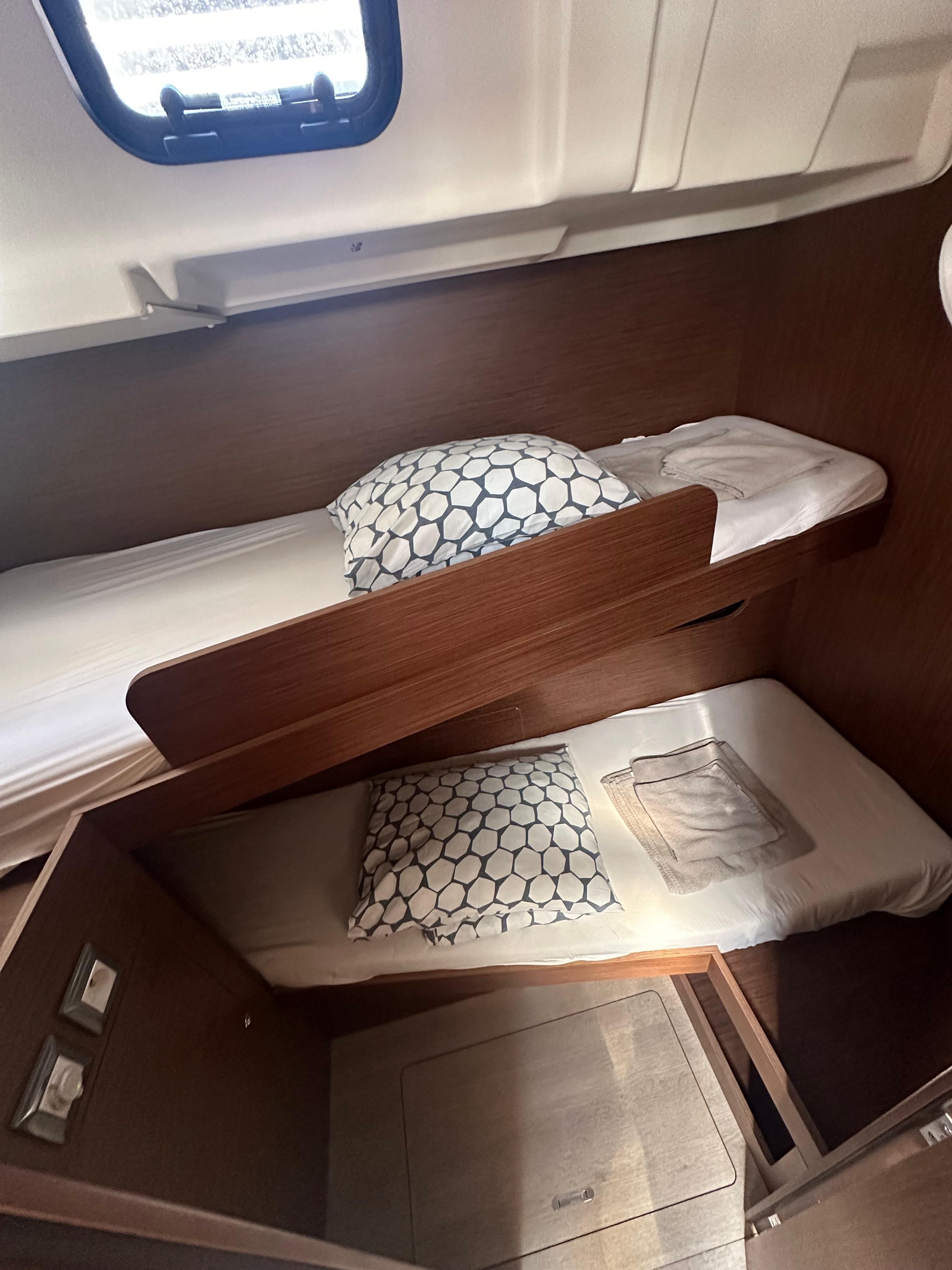 Beneteau Oceanis 51.1 | Dune