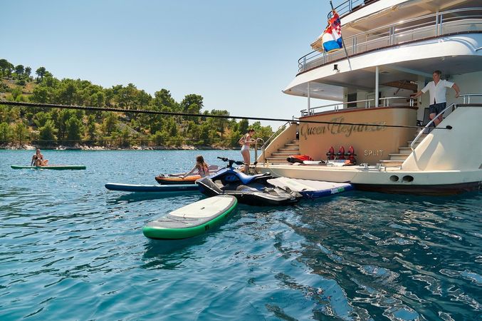 Custom Built 160 | Queen Eleganza