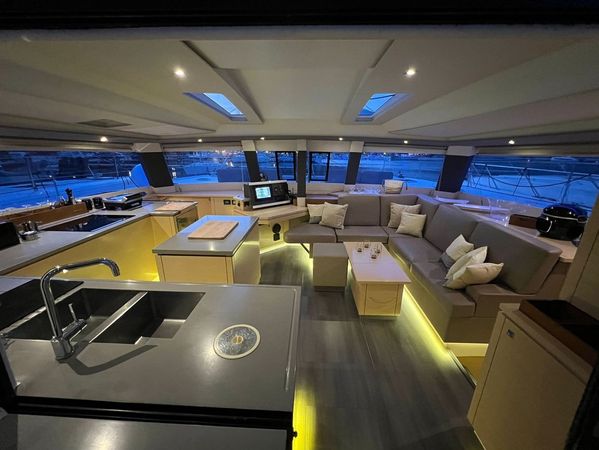 Fountaine Pajot Saba 50 | Izabella