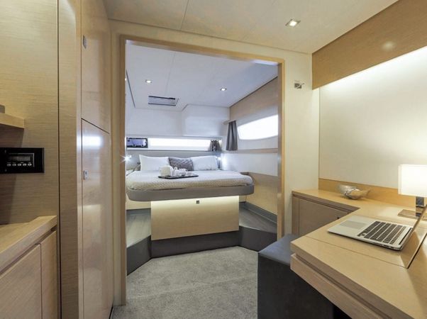Fountaine Pajot Saba 50 | Izabella