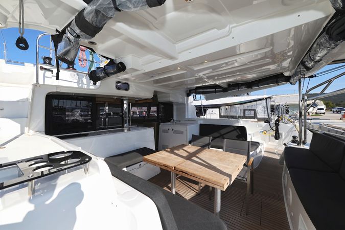 Lagoon 46 | Ship Happens