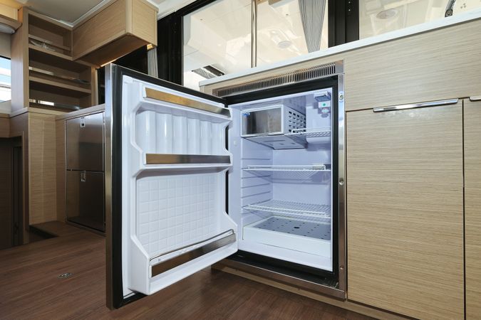 Lagoon 46 | Ship Happens