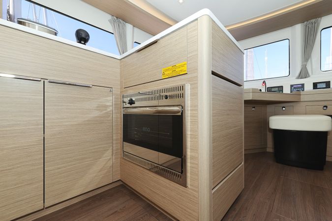 Lagoon 46 | Ship Happens