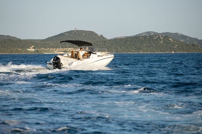 Quicksilver 675 | 23