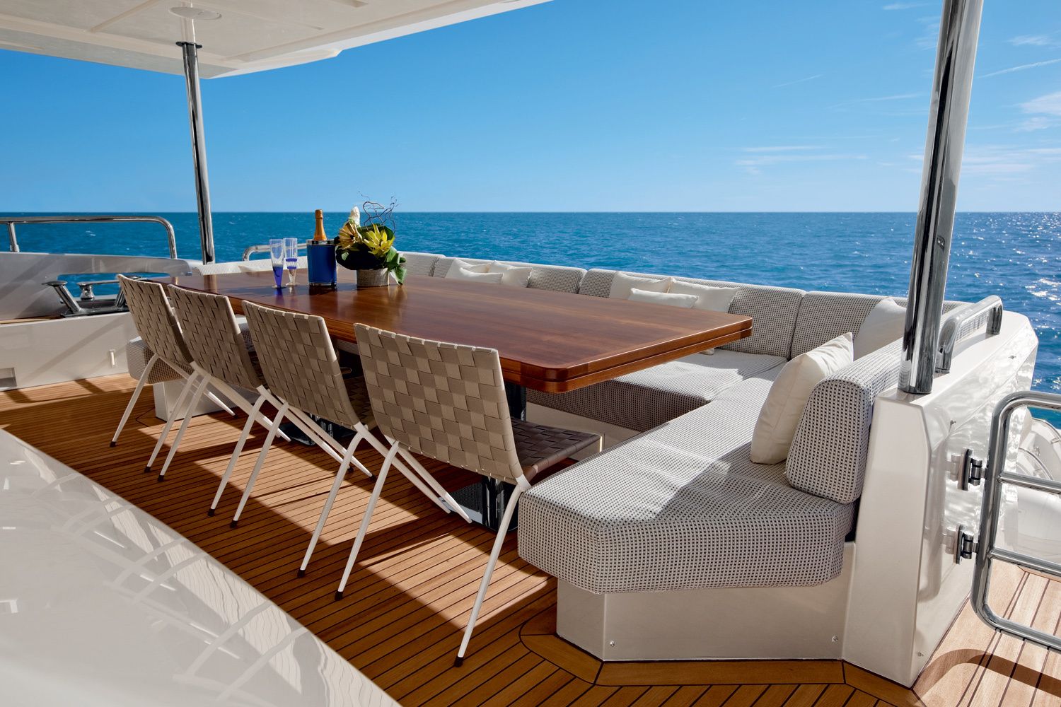 Azimut 100 | Walidia 100