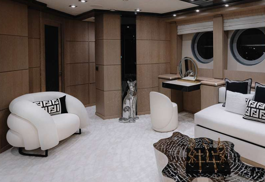 Palmer Johnson 136 | Royalty