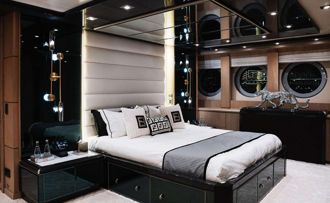 Palmer Johnson 136 | Royalty