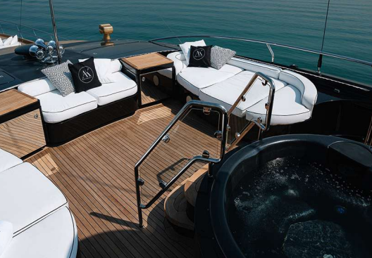 Palmer Johnson 136 | Royalty