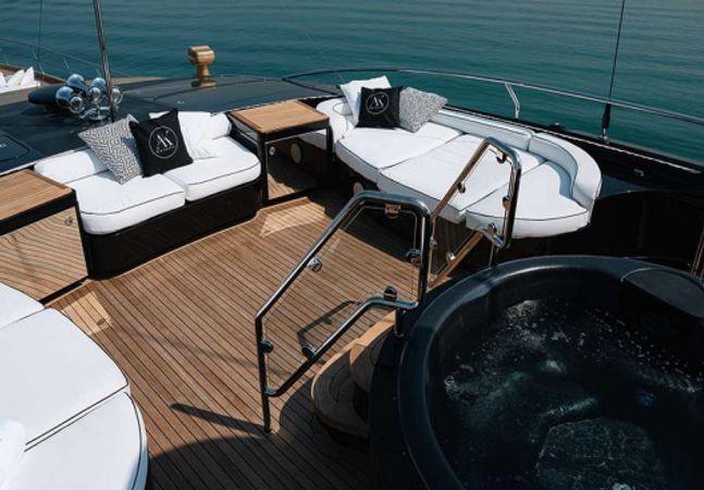 Palmer Johnson 136 | Royalty