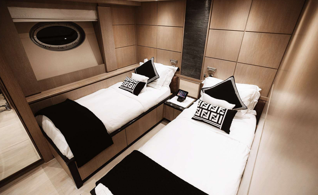 Palmer Johnson 136 | Royalty