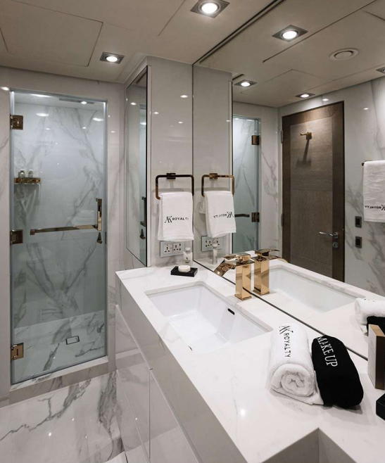 Palmer Johnson 136 | Royalty