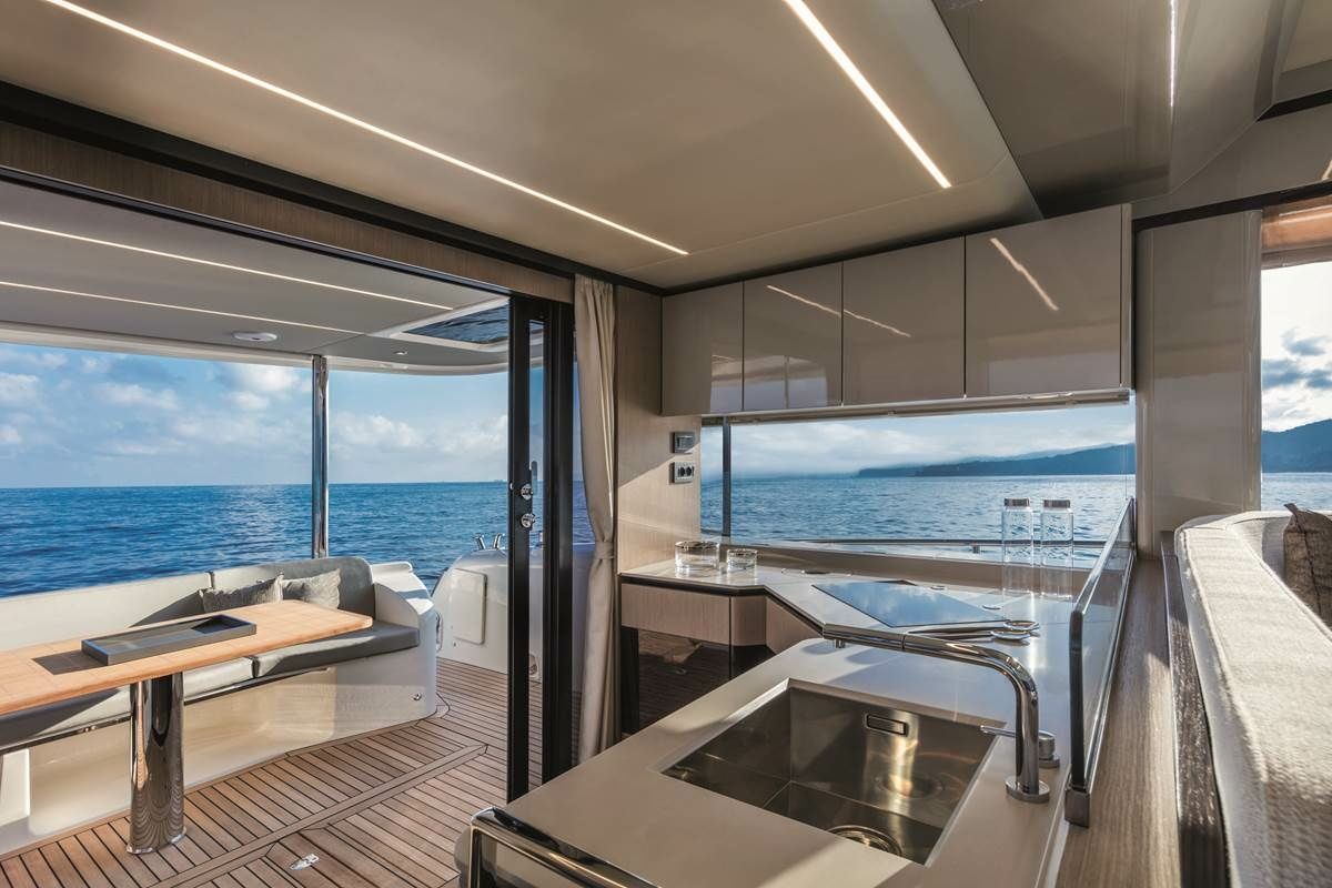 Absolute Navetta 48 | Ava
