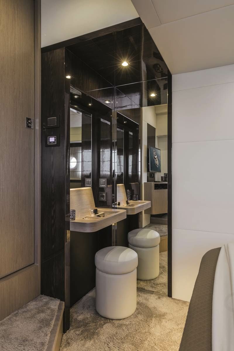 Absolute Navetta 48 | Ava