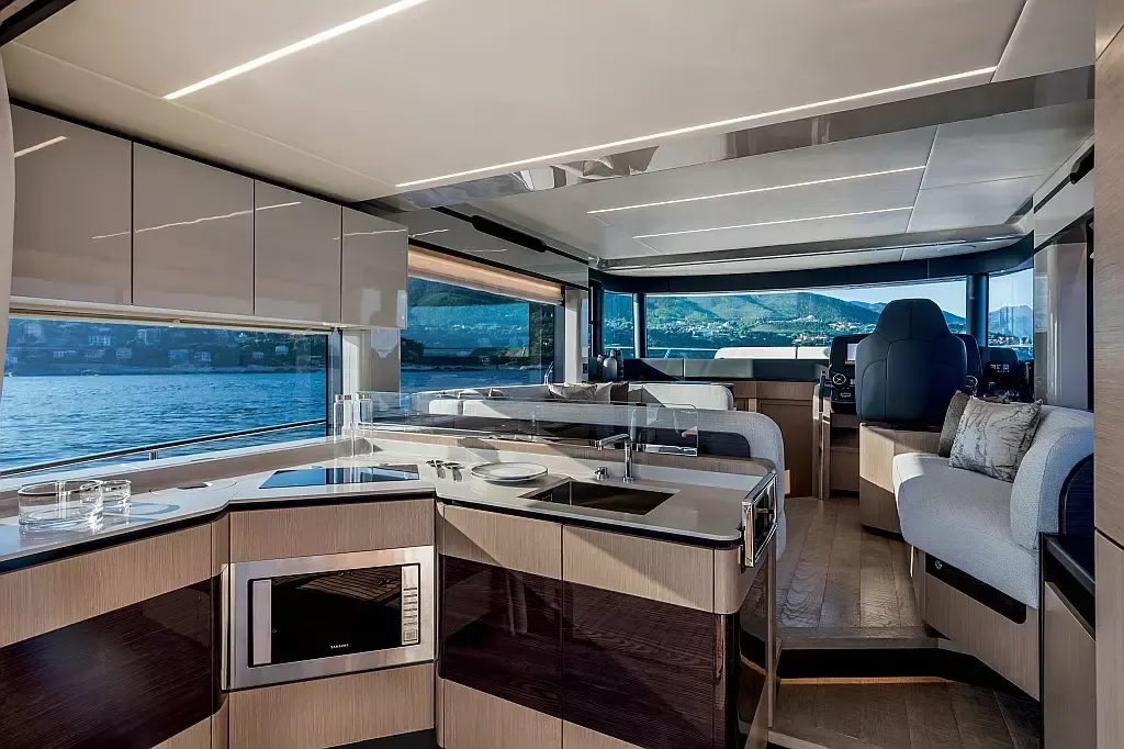 Absolute Navetta 48 | Ava