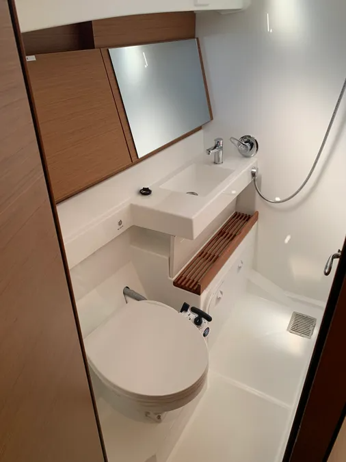 Jeanneau Sun Odyssey 490 | Vino Blanco