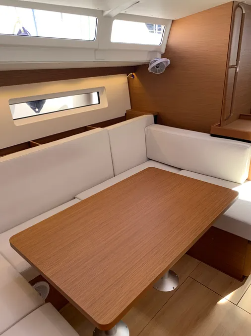 Jeanneau Sun Odyssey 490 | Vino Blanco