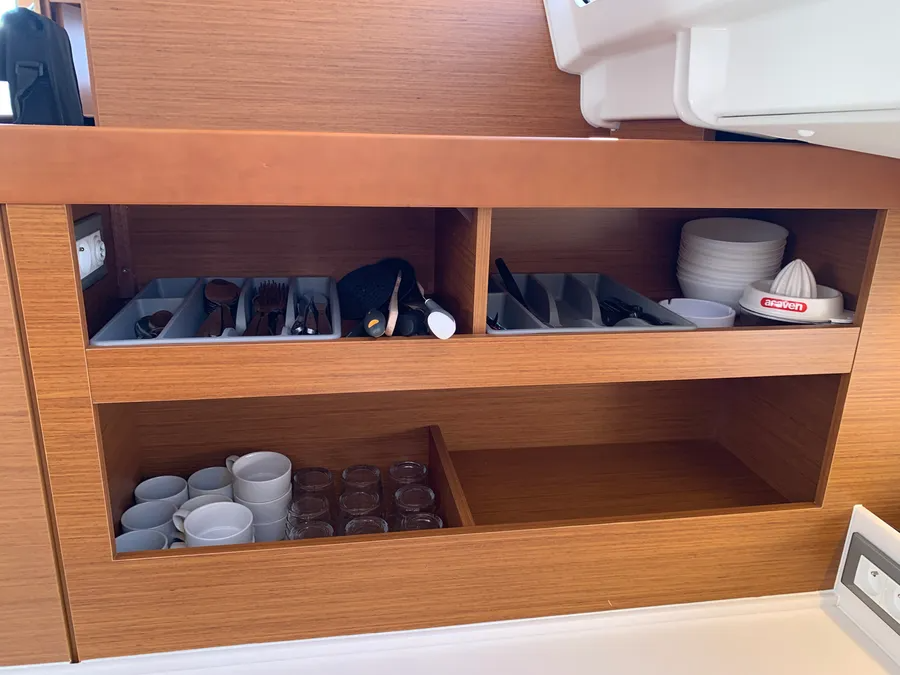 Jeanneau Sun Odyssey 490 | Vino Blanco