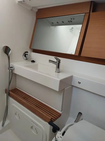 Jeanneau Sun Odyssey 440 | Whisky